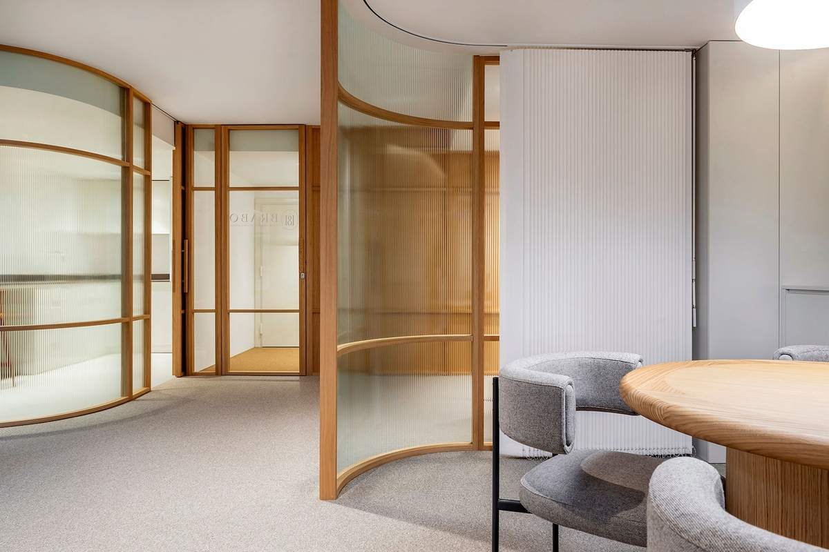 Cloisons mobiles d'hôtel : choisir entre séminaire et banquet